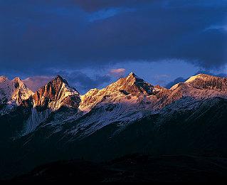 PS博客新文章透露PSVR2将在2023年之前发售